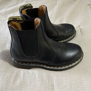 Dr Martens Chelsea Boots